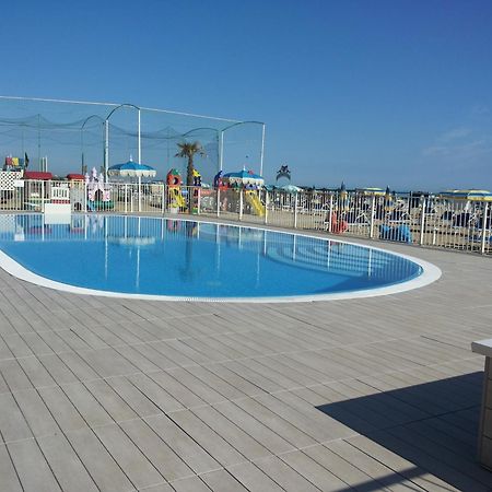 B&B Residence Sorriso Cattolica Dış mekan fotoğraf
